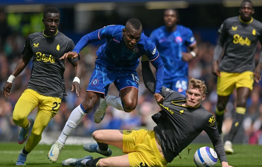 Chelsea cần 72 điểm để giành vé dự Champions League mùa sau